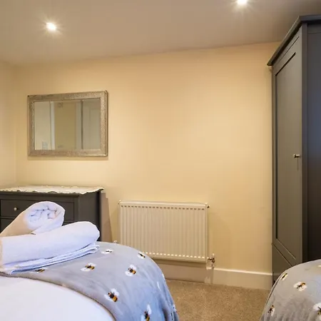 The Warren - Town Centre, With Parking Tatil Evi